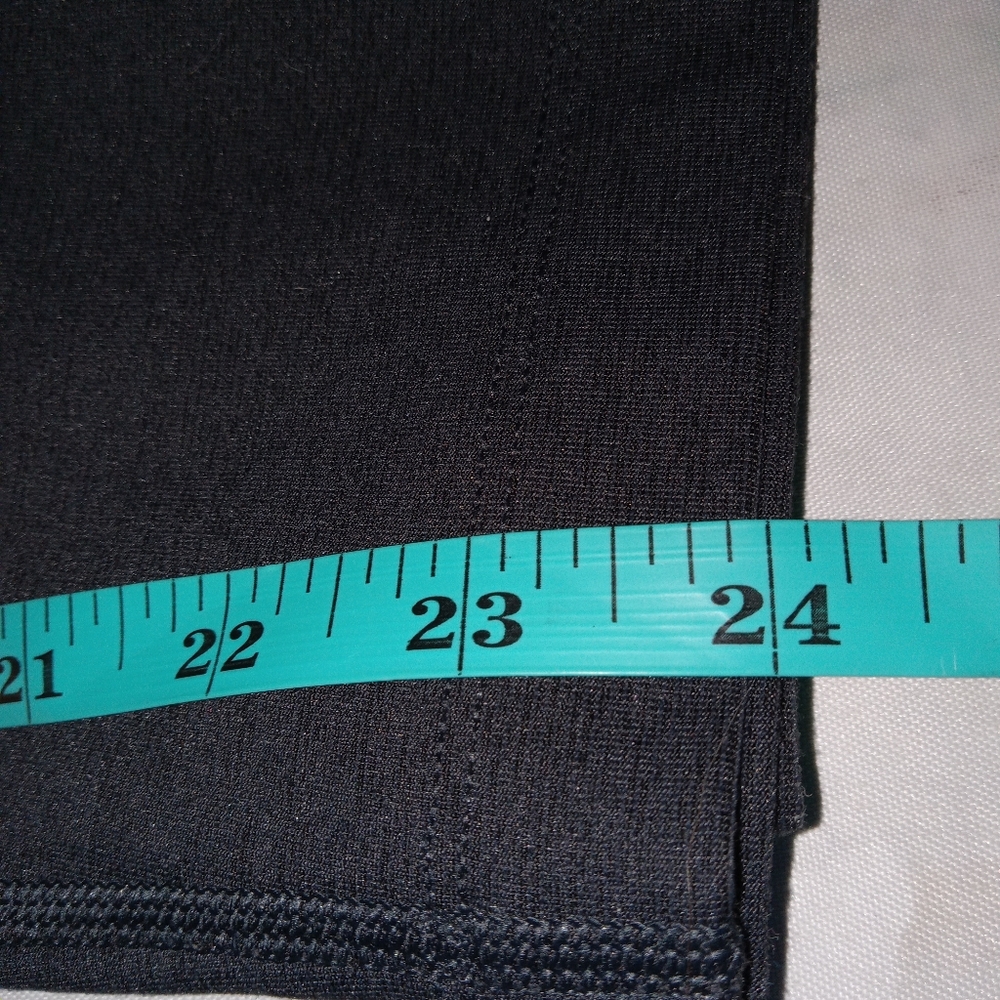 Outdoor Voices Dark Gray Cropped Leggings Medium - Picture 2 of 7